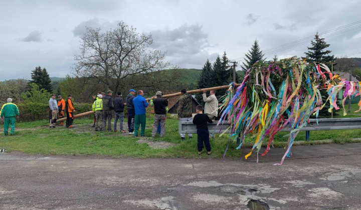 Stavanie mája 30.04.2019