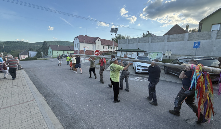 Stavanie mája 30. 04. 2025
