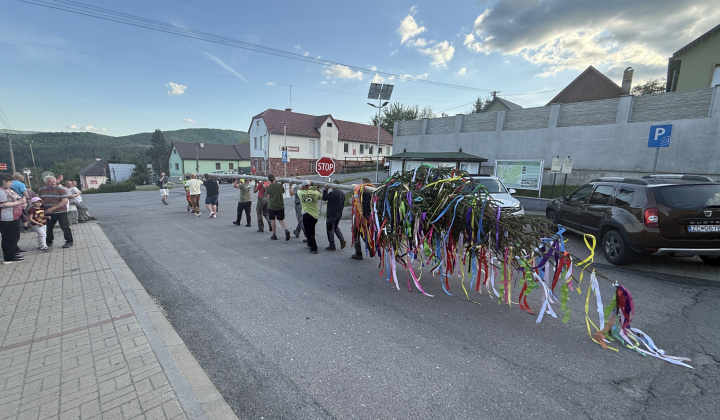 Stavanie mája 30. 04. 2025