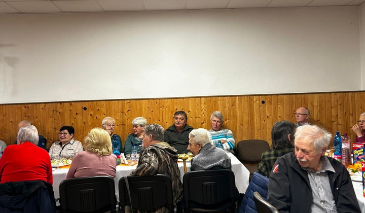 Úcta k starším Obec Veľké Pole 24. 10. 2025