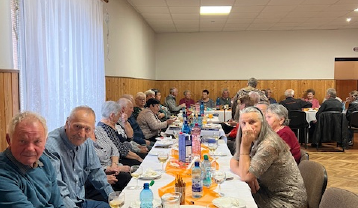 Úcta k starším Obec Veľké Pole 24. 10. 2025